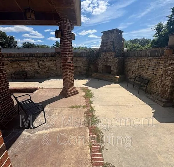 335 N Peachtree Ave #5 — Photo 10