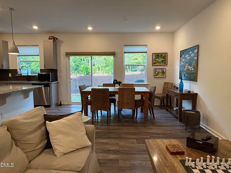 111 Golden Gate Ln — Photo 11