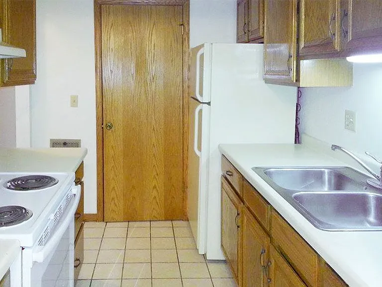2937 Kensington Ln — Photo 7