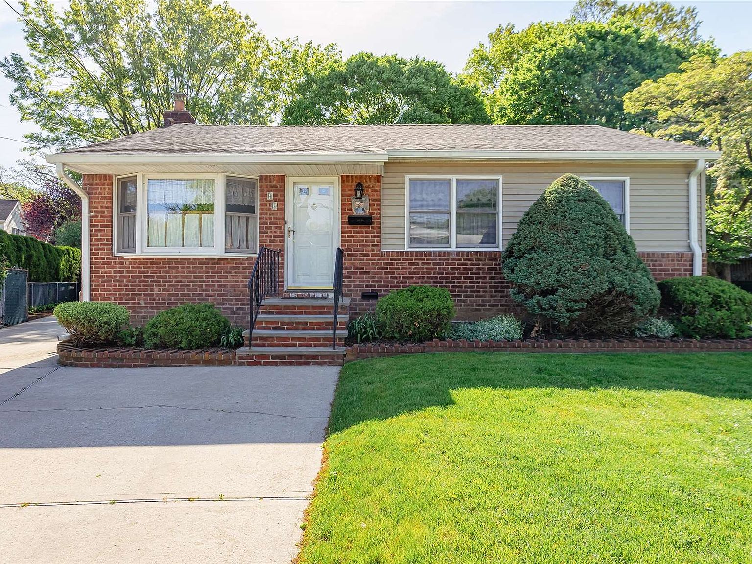 42 Ross Court, Malverne, NY 11565 Zillow