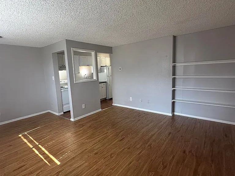 3350 S Grant St — Photo 2