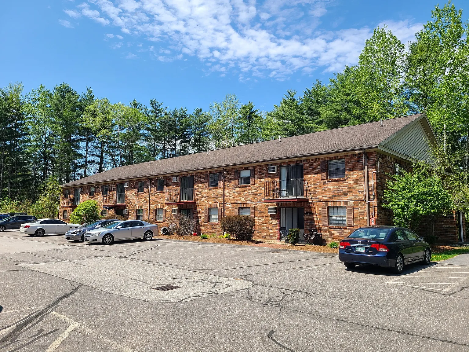 Timber Lake Apartments — Photo 3