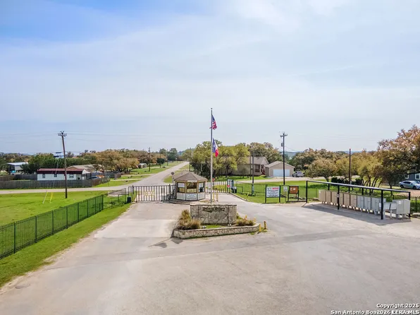 194 LOT 83 PR 1516, Bandera, TX 78003