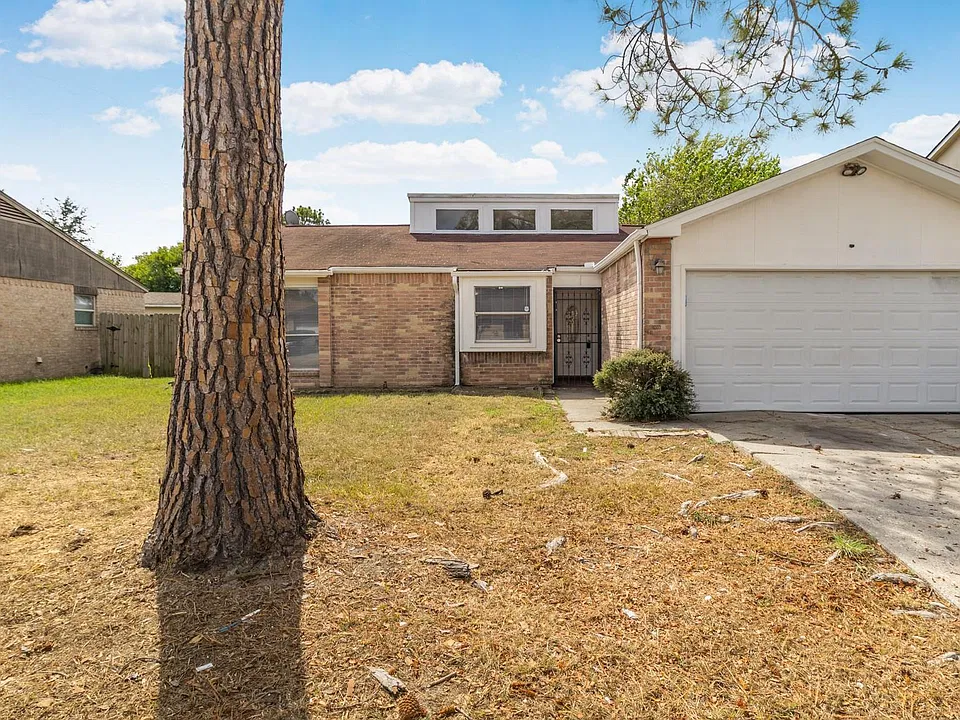 2611 Ashington Dr