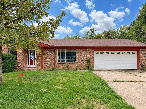 204 W Vernon St, Bells, TX 75414