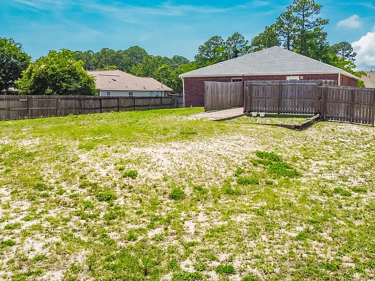 2104 Frontera St — Photo 28
