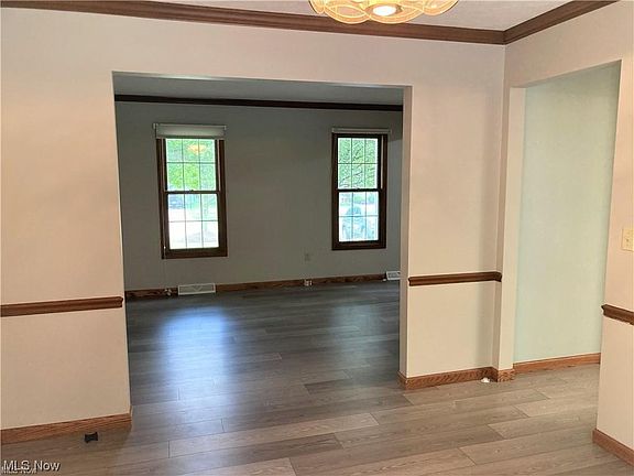 5th image of 414 Sturbridge Dr