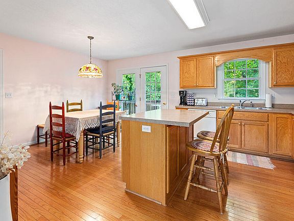 5th image of 80 Cohee Ln