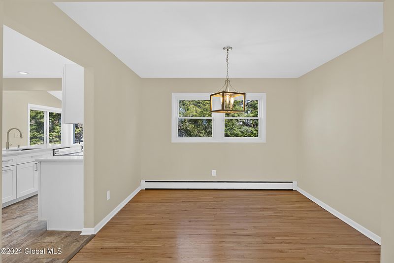 4th image of 164 Wood Dale Drive