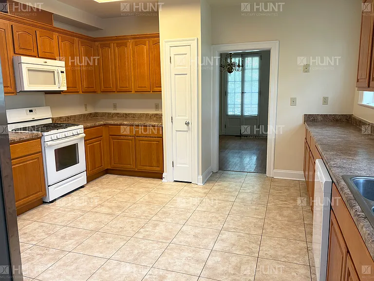 300 Inner Cir — Photo 6
