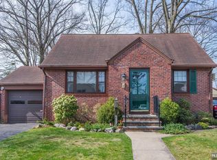 153 Madison Ave, Rochelle Park, NJ 07662