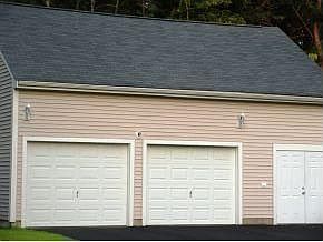 4th image of 25 Royal Ln