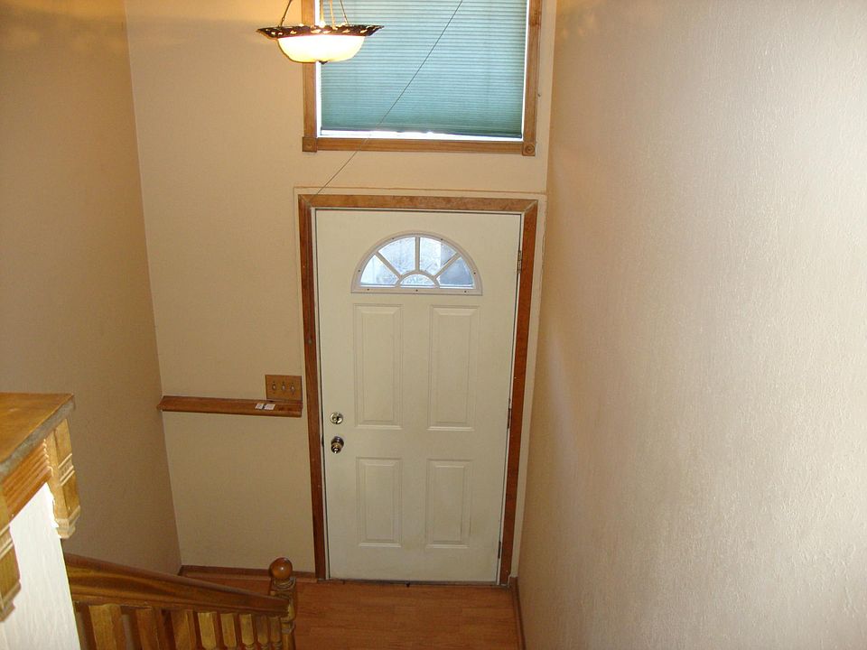 1st image of 305 W Eagle Lake Dr