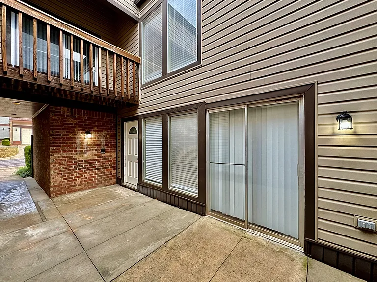 1820 Three Stars Rd — Photo 3
