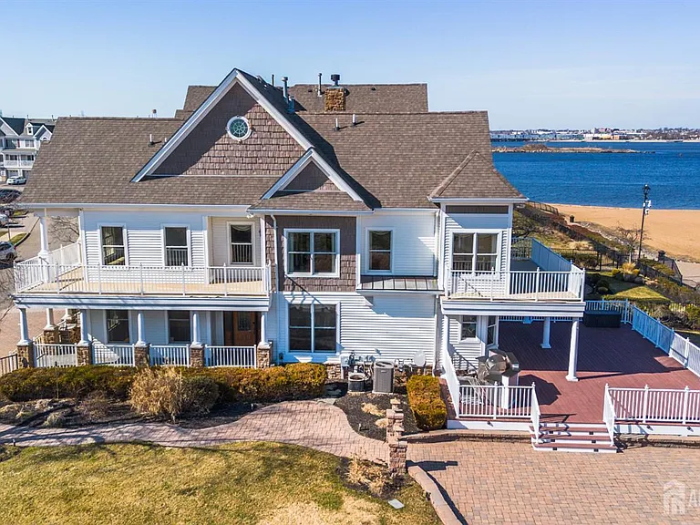 76 Raritan Reach Rd — Photo 1