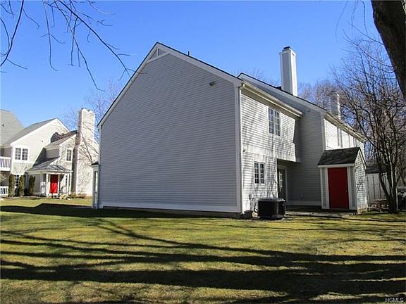 2nd image of 304 Chestnut Dr