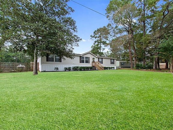 A Full view of the front yard