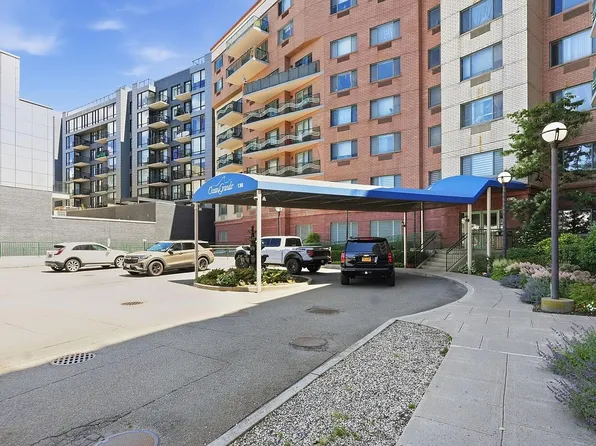 136 Beach 117th St Penthouse 7J, Rockaway Park, NY 11694