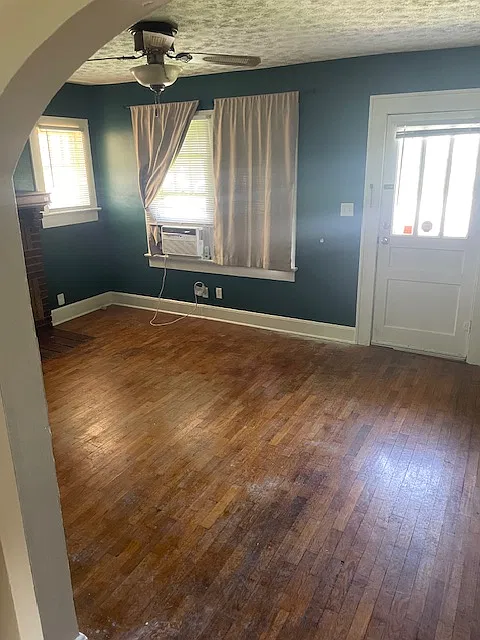 2 bed, 1000 sqft, $1,250 — Photo 2