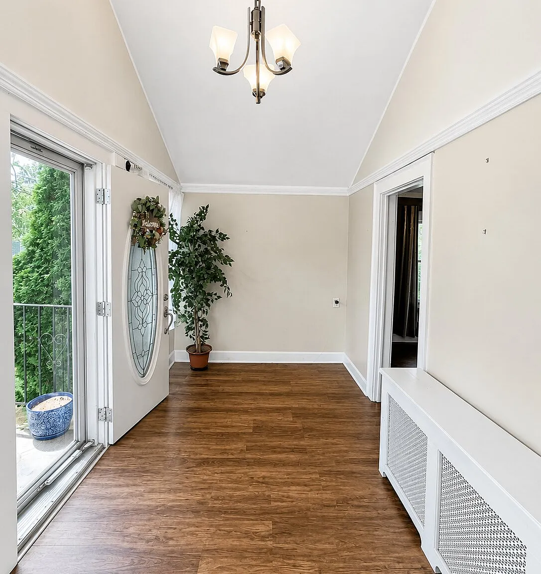 2 bed, 959 sqft, $3,600 — Photo 2