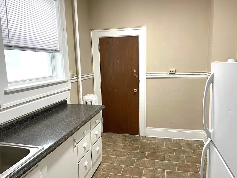 3601 Grand Ave — Photo 6