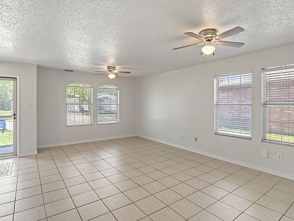 4th image of 4607 Green Meadow Dr