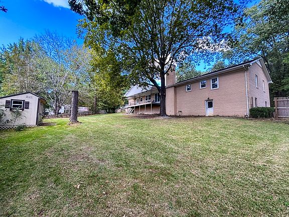 5th image of 349 McDonald Dr