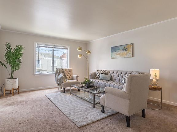 4th image of 283 Village Way