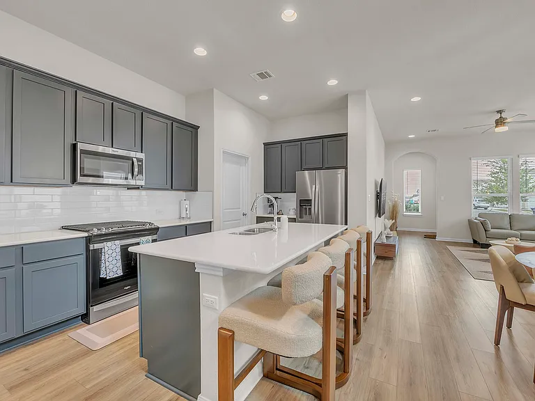 Torrita Dr — Photo 26