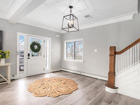 5th image of 75 Elkenburg St