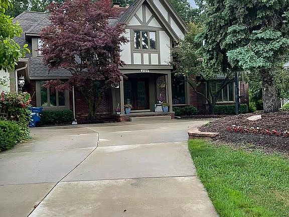 3rd image of 4109 Winterset Ln
