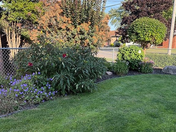 3rd image of 205 Duffy Dr