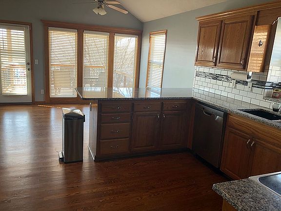 4th image of 1308 NW Honeylocust Ct