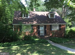 12719 Meadowood Dr, Silver Spring, MD 20904