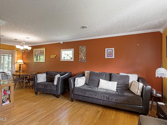 5th image of 7209 Winchester Dr