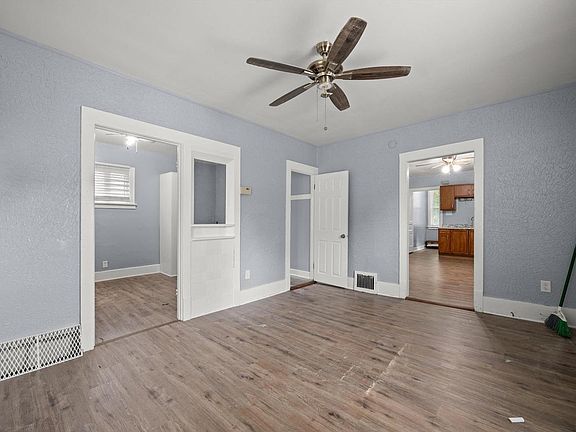 2nd image of 3026 W Eggert PLACE