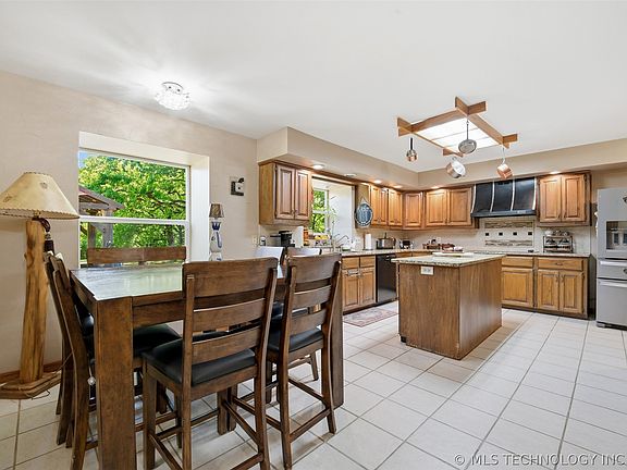 3rd image of 2603 Ponderosa Rd
