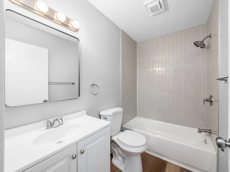 4039 Lincoln Ave — Photo 8