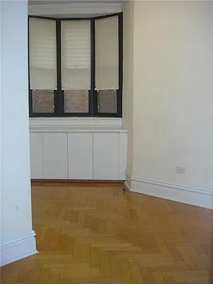 Rented by Buchbinder & Warren | media 23