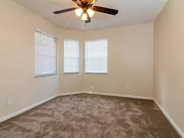 5407 214th Ct S — Photo 11