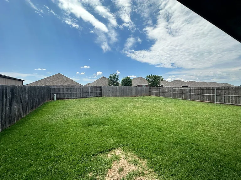 3404 NW 161st St — Photo 28