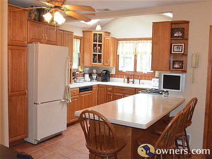 Open Kithcen with Breakfast Bar