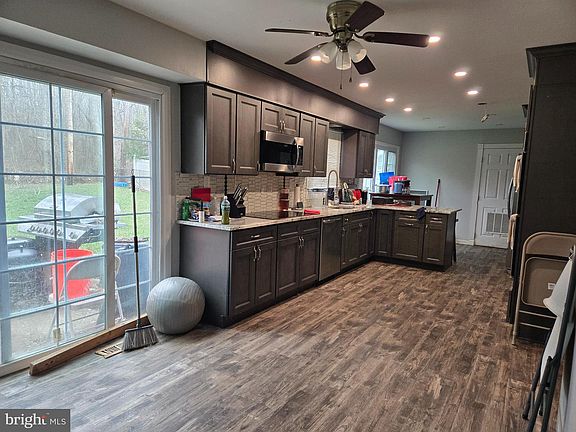 2nd image of 69 Edgely Ln
