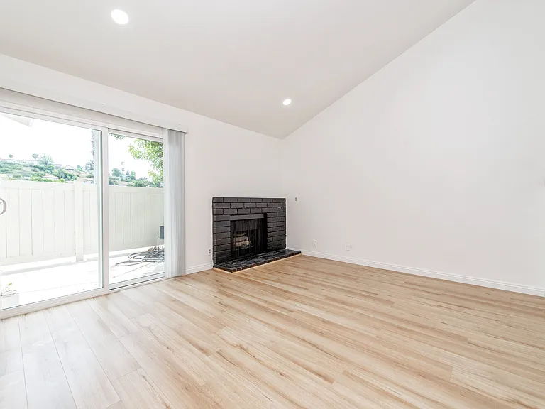 23767 Highland Valley Rd — Photo 14