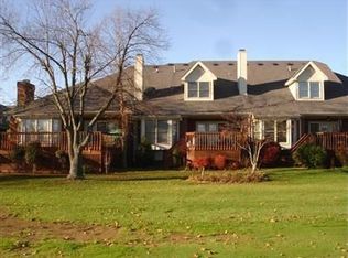 629 Golf Town Cir, Lexington, KY 40509