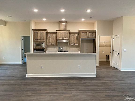 2nd image of 5511 Micanopy Dr