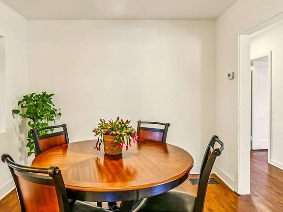 5th image of 1044 N Carter Rd