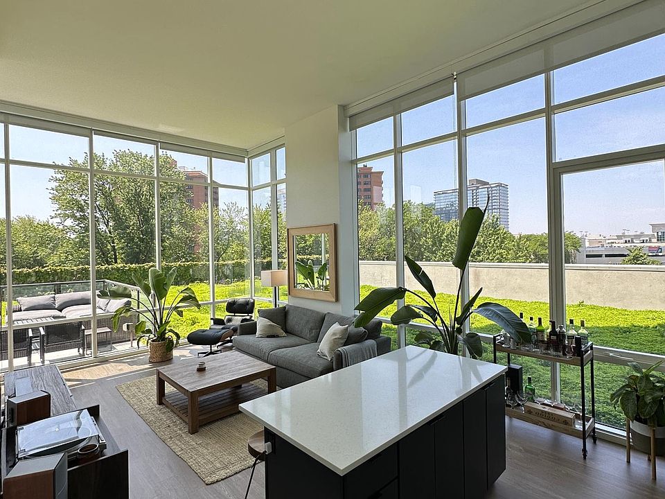 1st image of 603 W North Ave #301