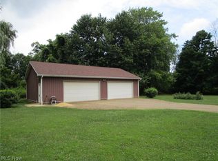 Janet Dr, Conneaut, OH 44030