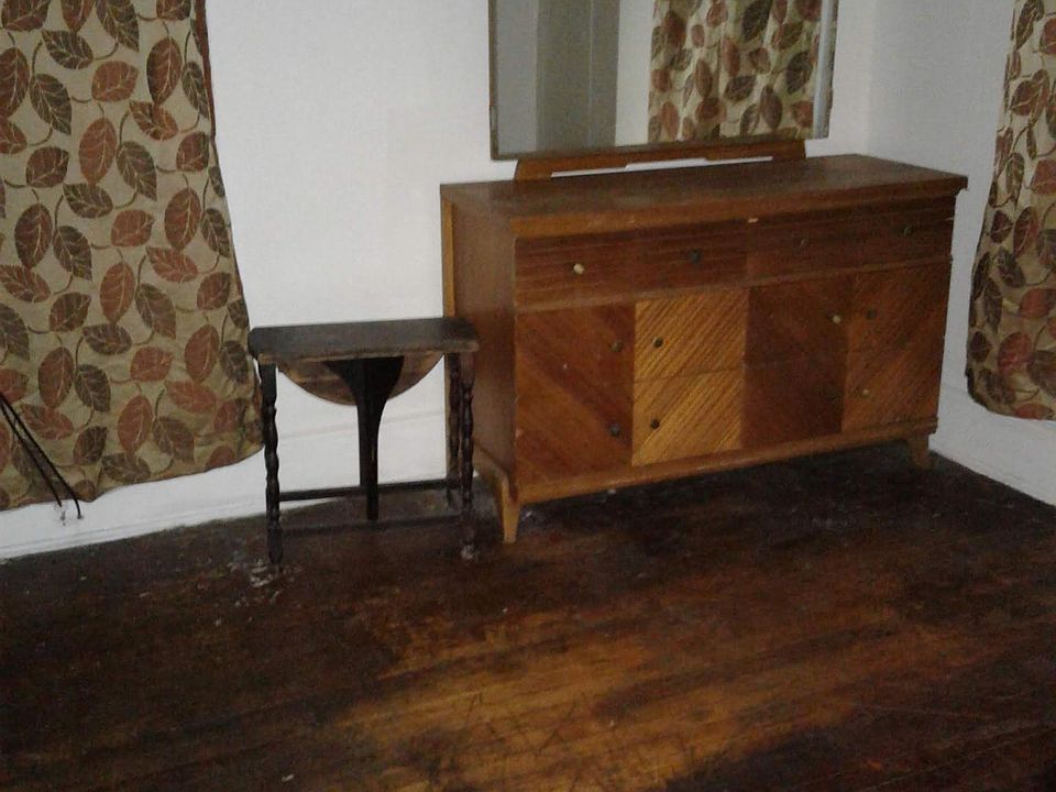 2nd image of 2655 Montclair St